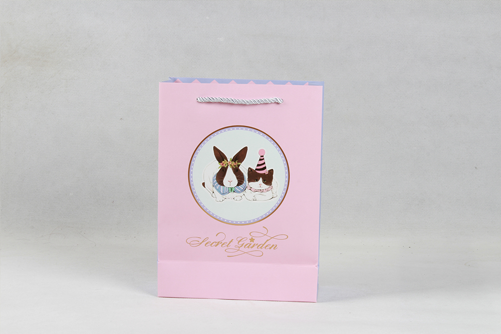 時尚卡通禮品白卡紙袋定制 時尚卡通禮品白卡紙袋定制